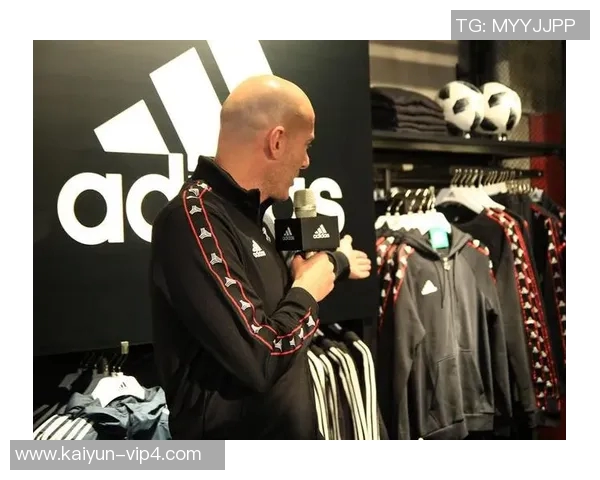 足球球星穿搭大比拼 谁是最具时尚感的球场潮流先锋 足球球星穿搭大比拼 谁是最具时尚感的球场潮流先锋